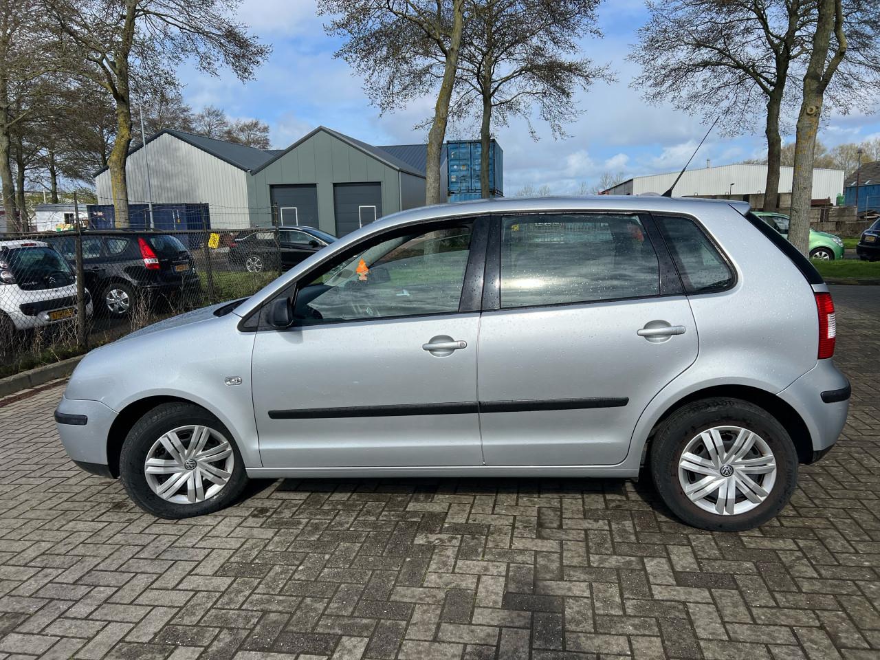 Volkswagen Polo 1.4-16V Automaat 82.684KM