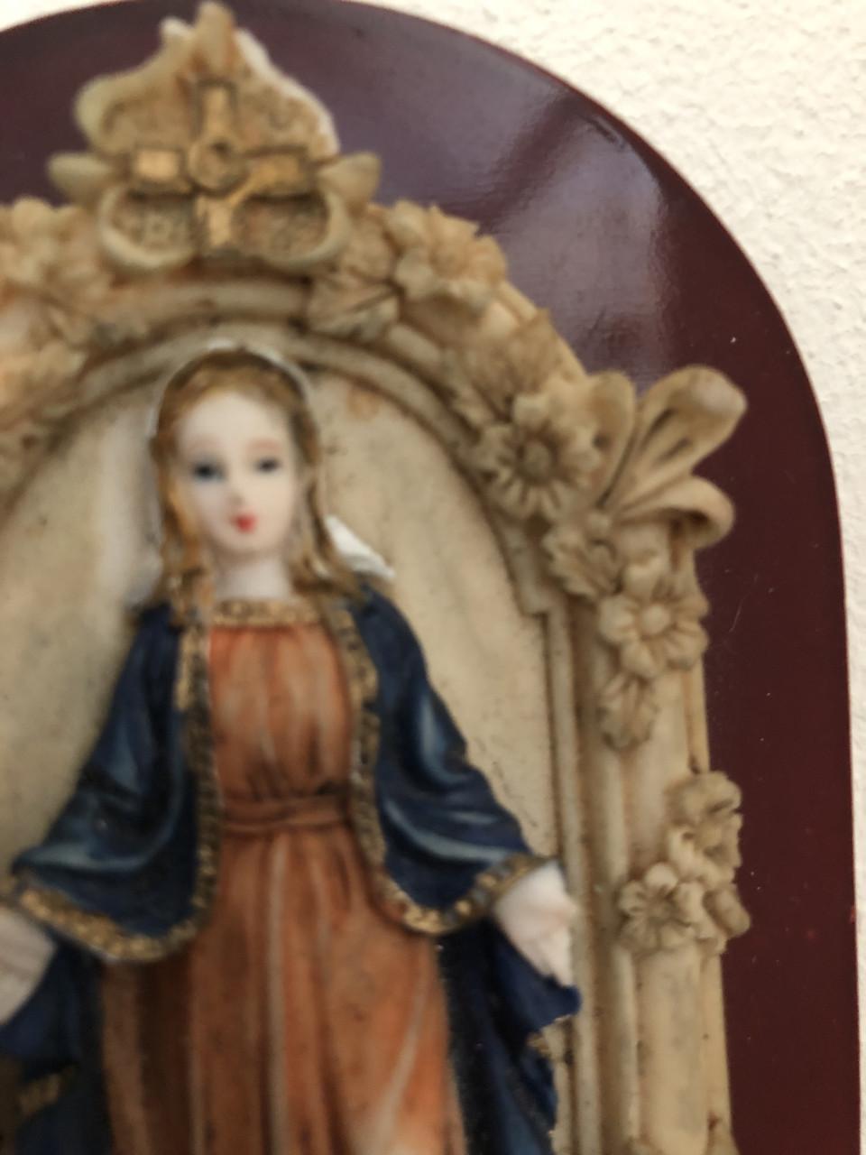 Zeer mooi gedetailleerd brocante heilig wijwaterbakje met Maria
