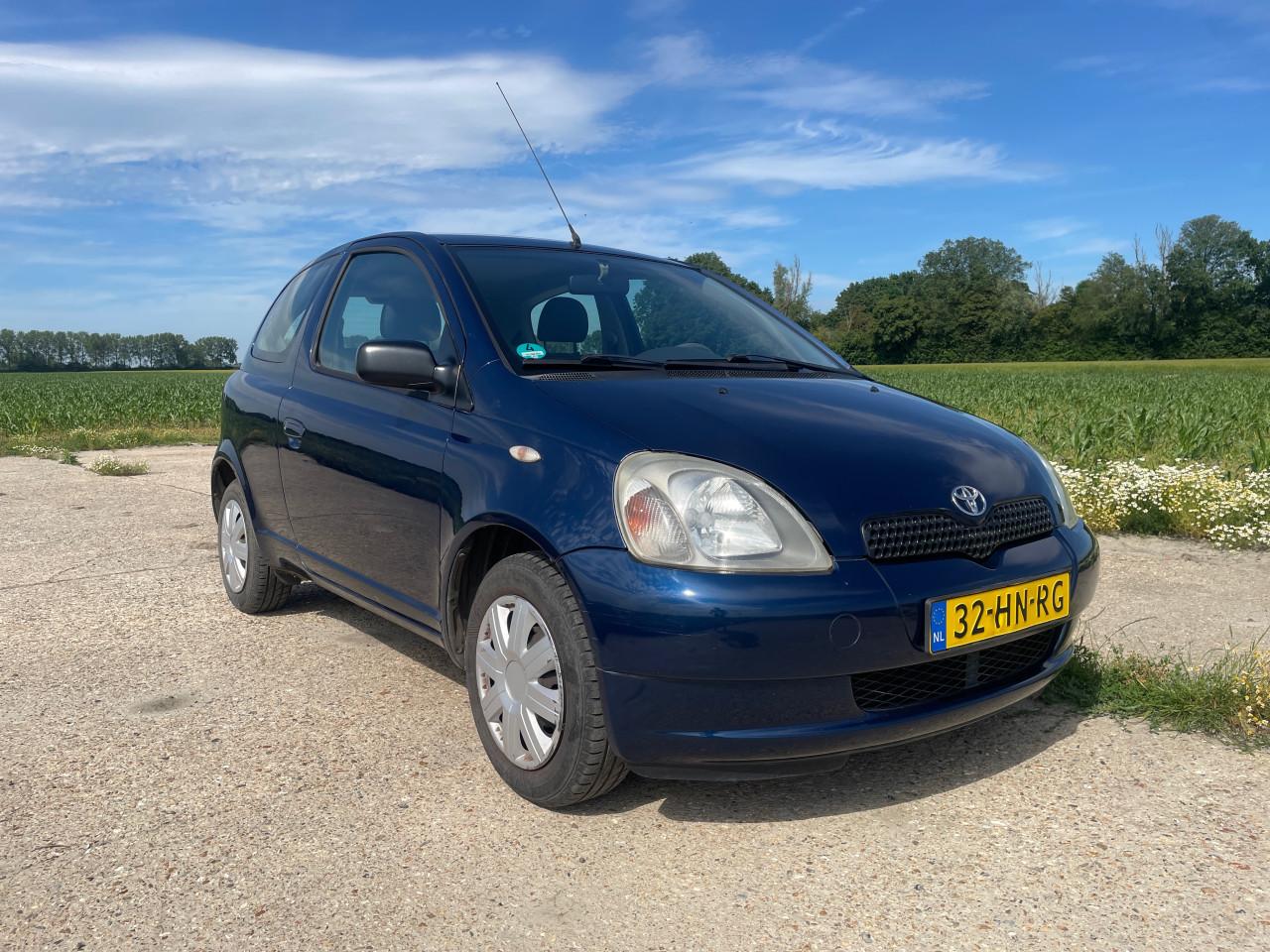 Toyota Yaris 1.0 16V Vvti 3DR 2001 Blauw