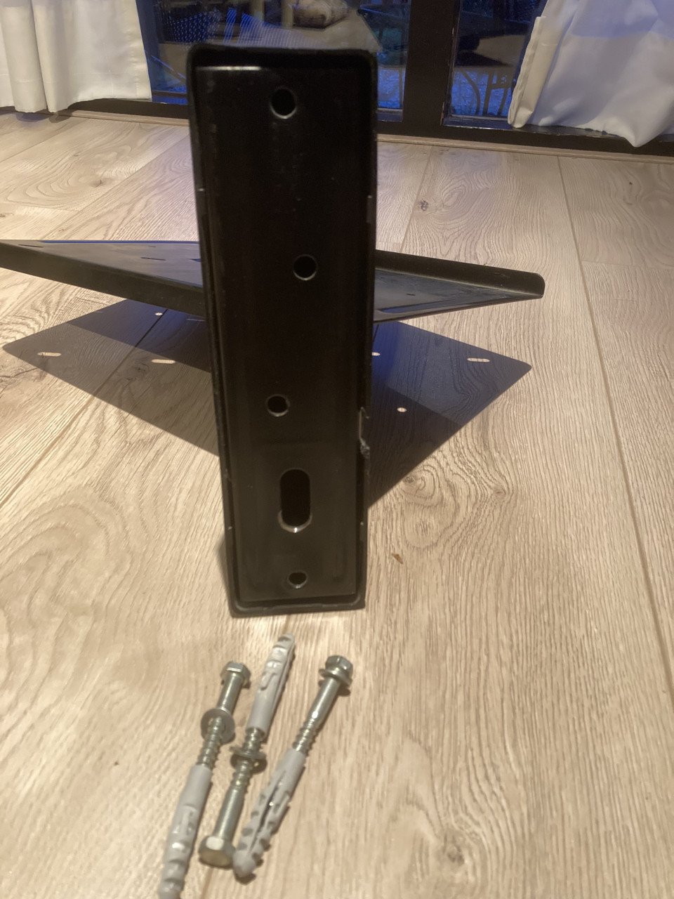 Pivotelli draaibare (tv) wandsteun
