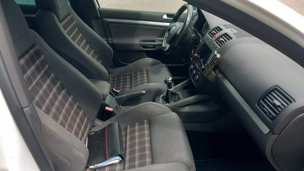 Volkswagen Golf 2.0 TFSI GTI 200pk 2009 airco lm-velgen navigatie apk 2027
