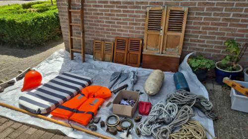 Onderdelen houten zeilboot