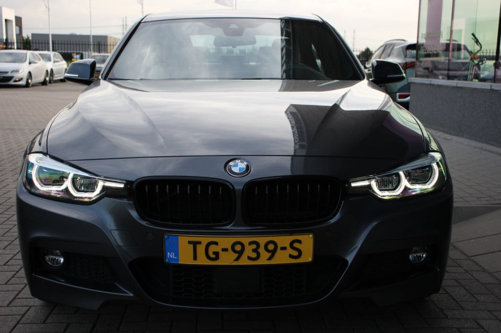 BMW 3-serie 320i xdrive m sport edition | dealer onderhouden