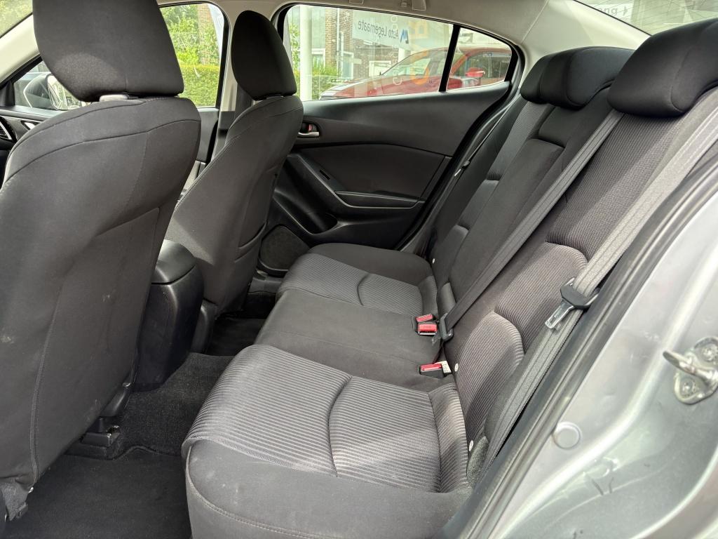 Mazda 3 2.0 skylease