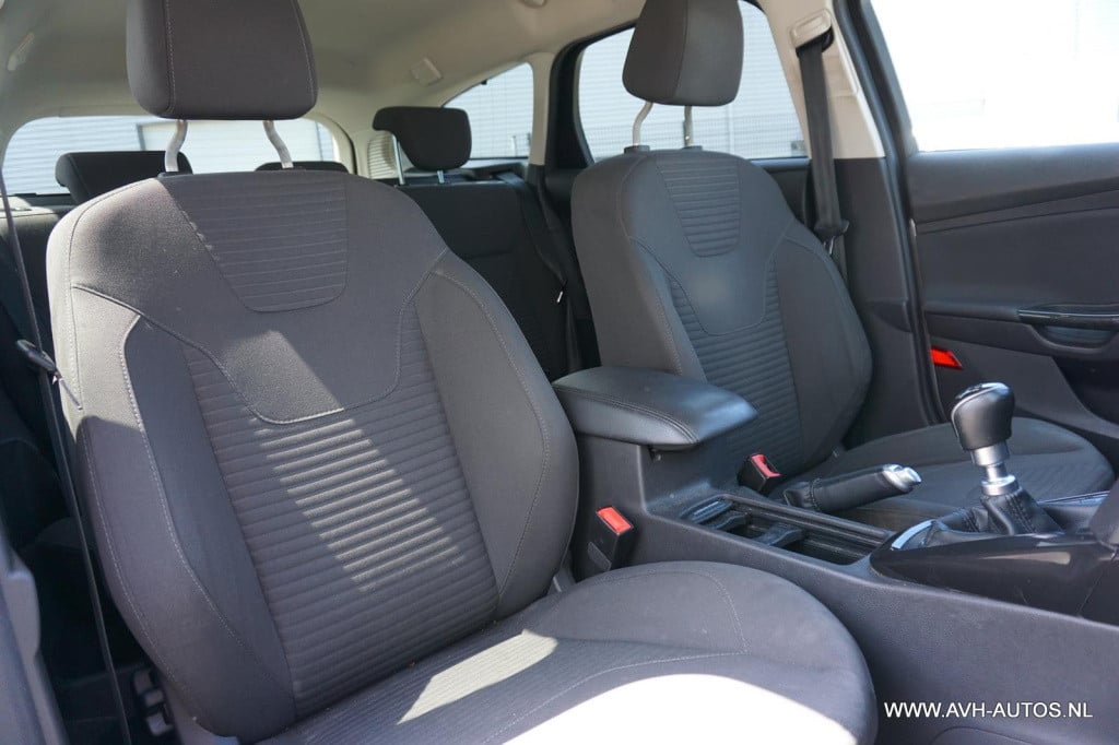 Ford Focus wagon 1.0 first edition