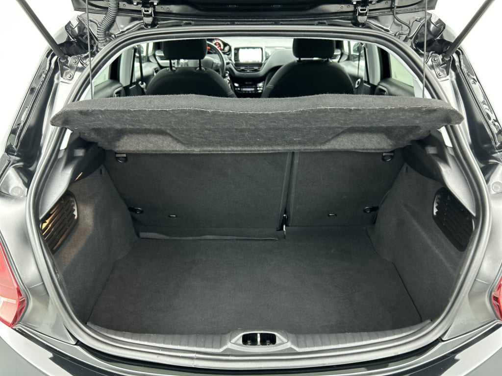 Peugeot 208 82 pk allure | rijklaar |