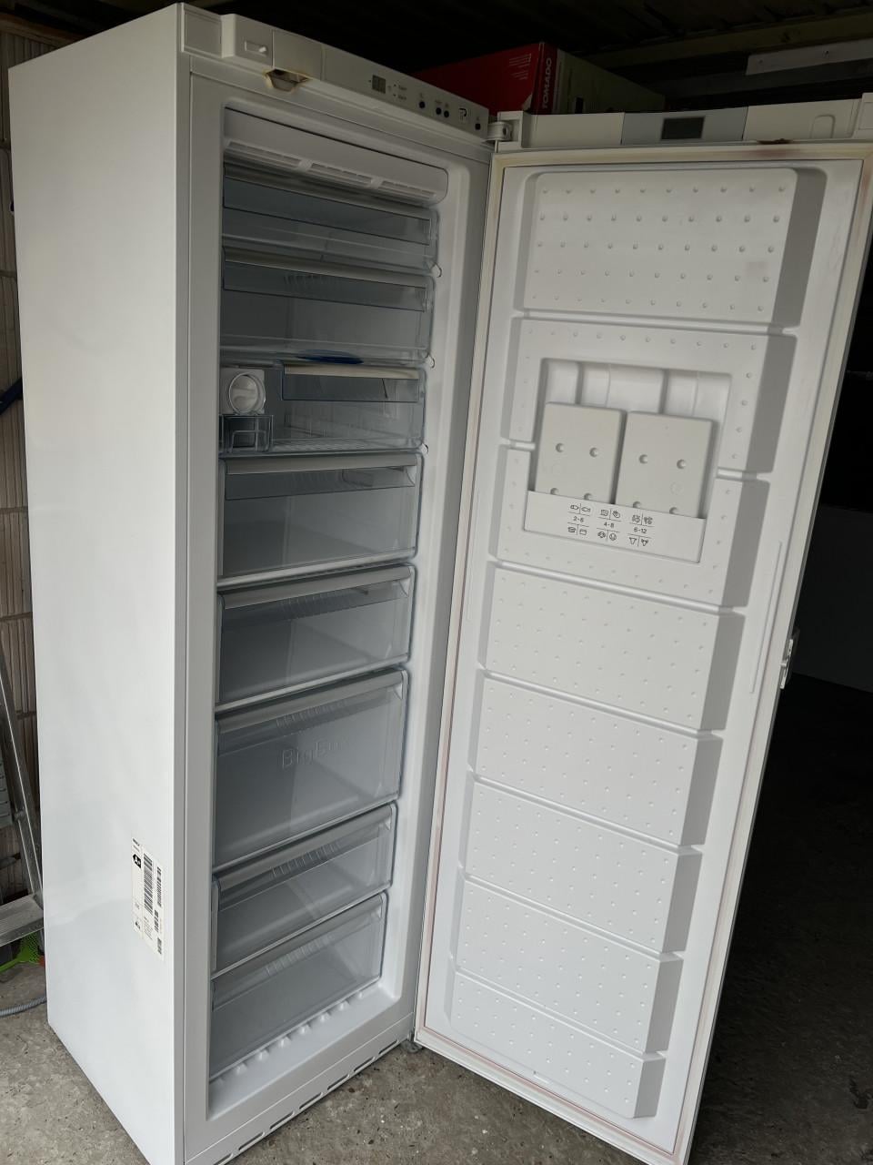 Bosch NoFrost vrieskast / vriezer 185x60 cm 253 liter A+ klasse