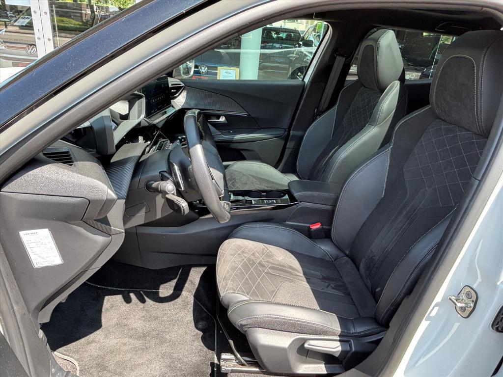 Peugeot 2008 1.2 puretech 130pk gt-line| carplay|camera|panodak|rijklaarpri