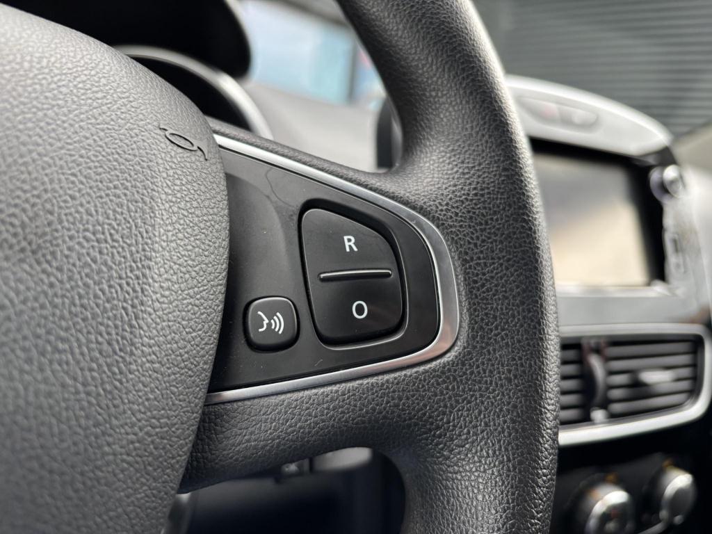 Renault Clio estate 0.9 tce zen | trekhaak | navigatie | cruise control | a