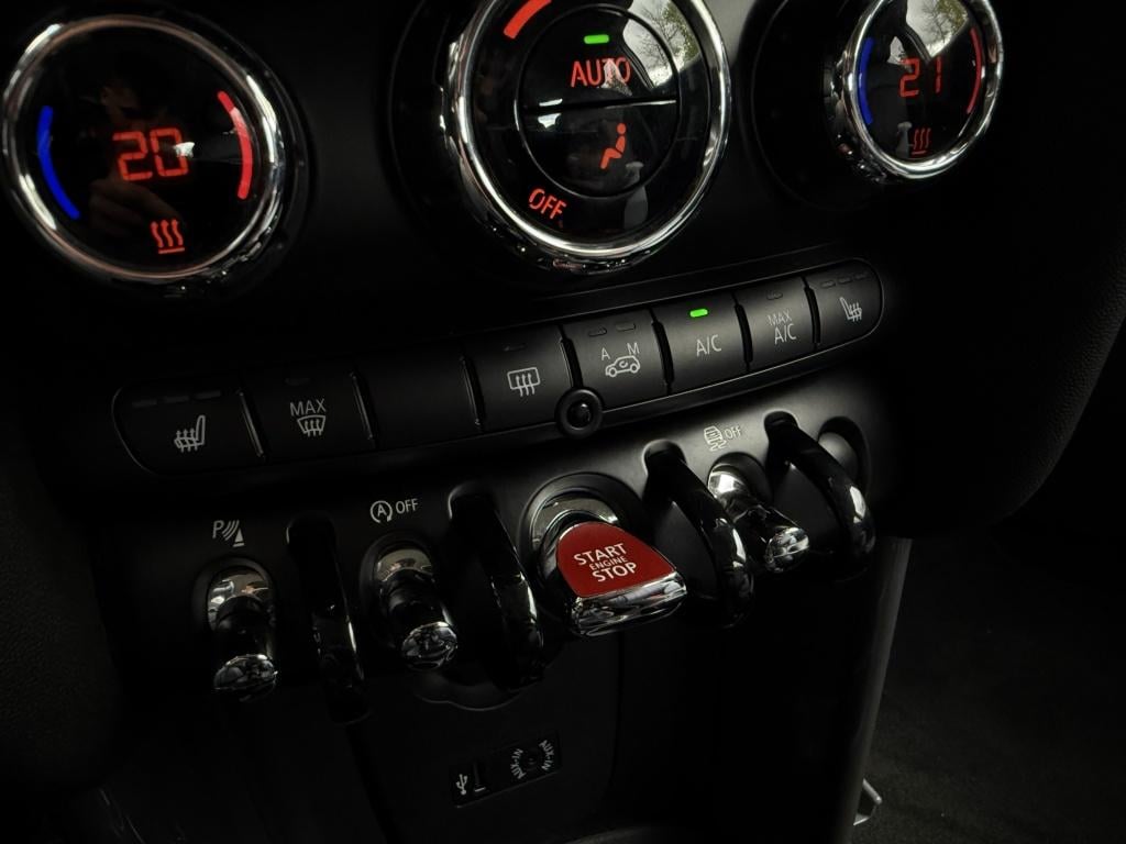 Mini Cooper mini 1.5 black pack - automaat - leder - 87.000km -