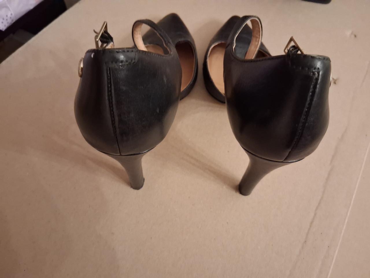 Tommy Hilfiger pumps