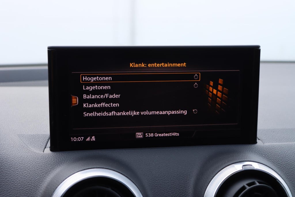 Audi Q2 35 tfsi advanced edition 150pk s-tronic