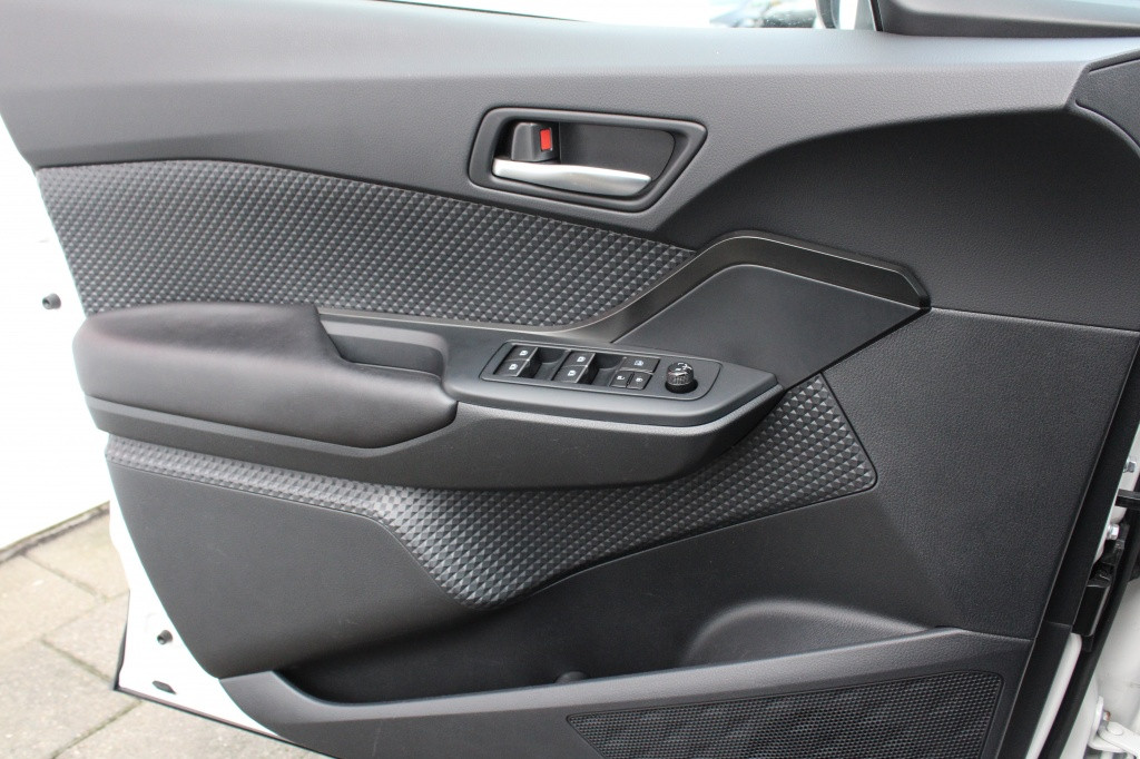 Toyota C-hr 1.8 hybrid active