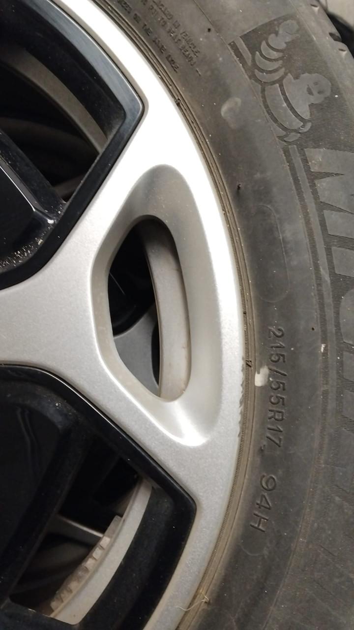 4 zomerbanden van ampera met velgen