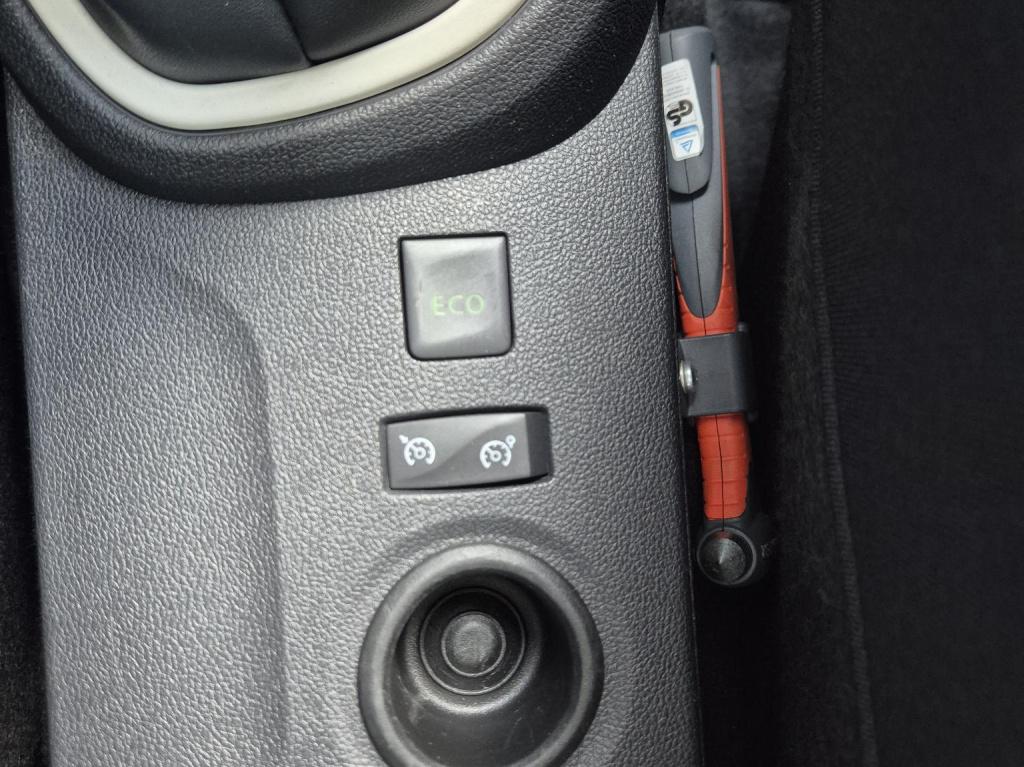 Renault Captur tce 90 limited trekhaak, p-sensoren, navigatie, bluetooth