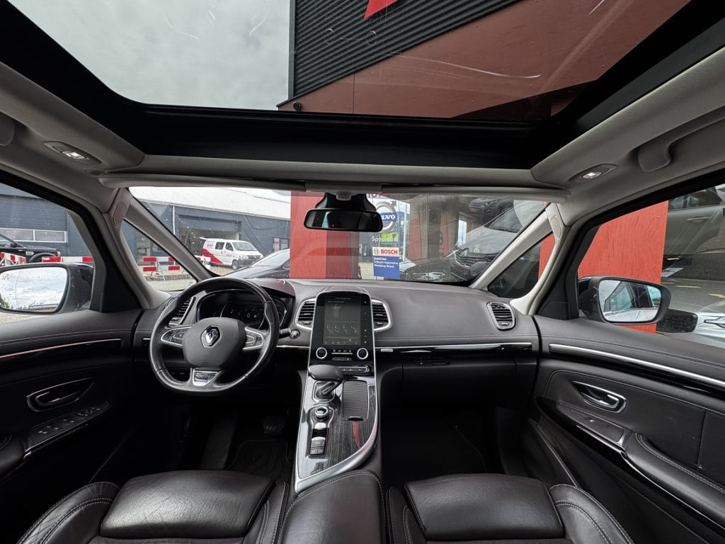 Renault Espace 1.6 tce initiale paris 7p. | pano | trekhaak | winter pack |