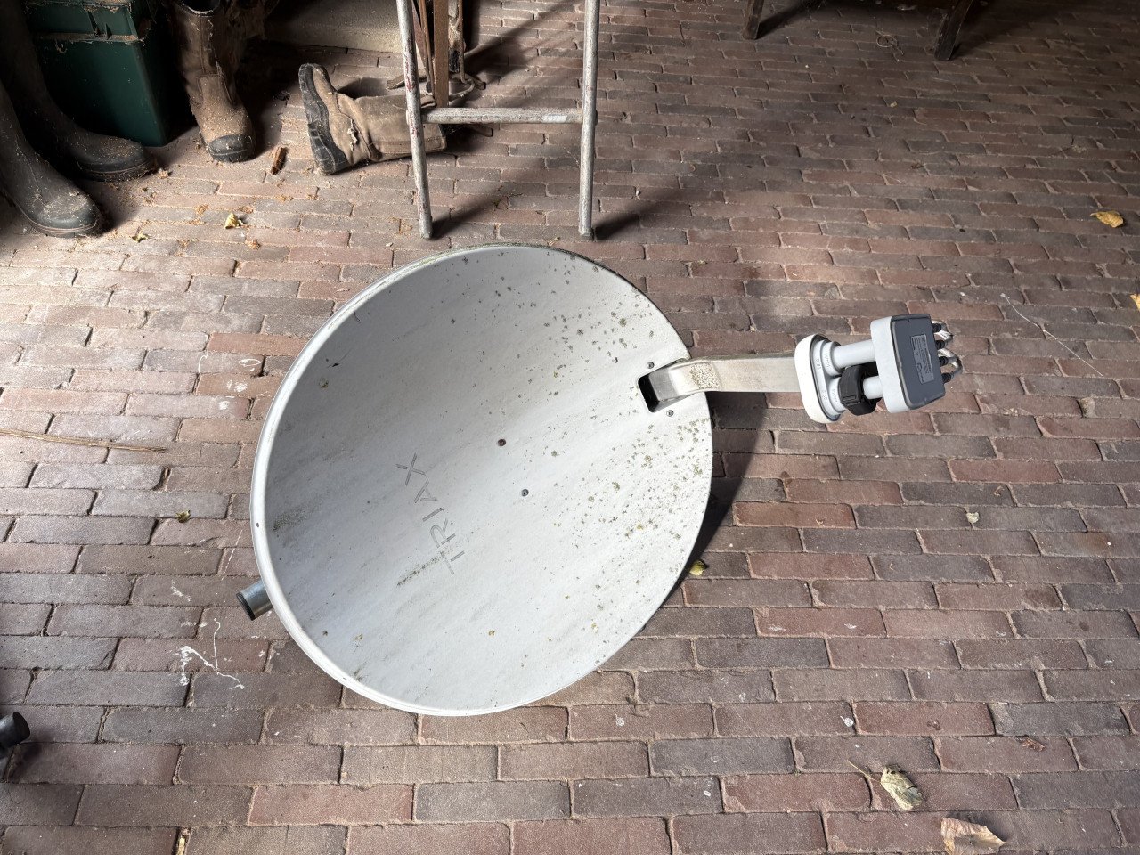 Satelietschotel en toebehoren