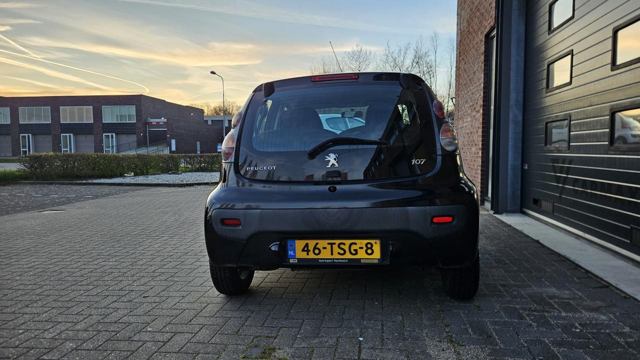 Zuinige en Luxe 5drs PEUGEOT 107 Envy 2012 / NL AUTO / 85.635 km !!