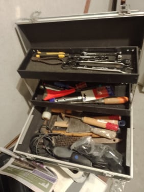 Materiaal koffer gevuld
