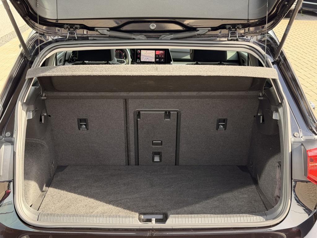 Volkswagen Golf 1.5 etsi 1st. edition 150pk | pano | acc | memory | massage