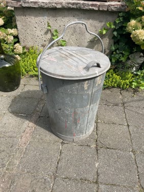 Zinken vuilnisemmer