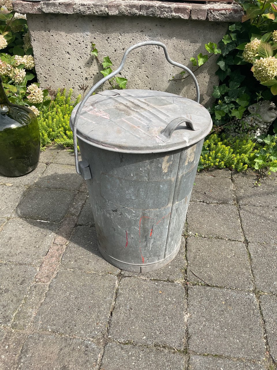 Zinken vuilnisemmer