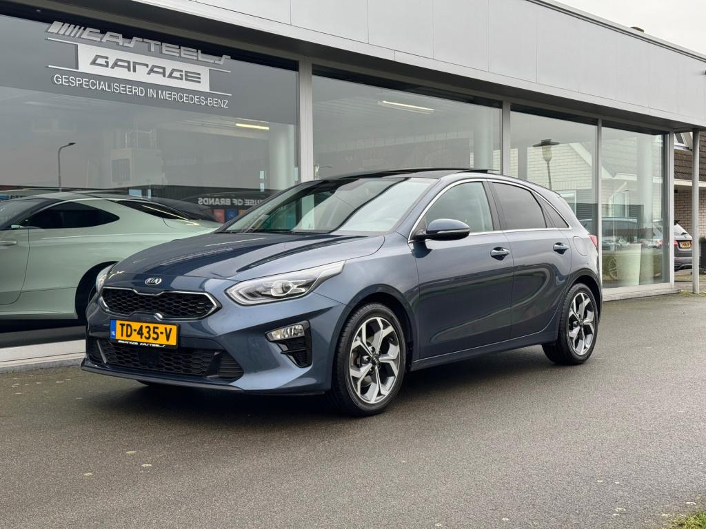 Kia Cee'd 1.4 t-gdi executiveline , apple-carplay, achteruit rijcamera, lee