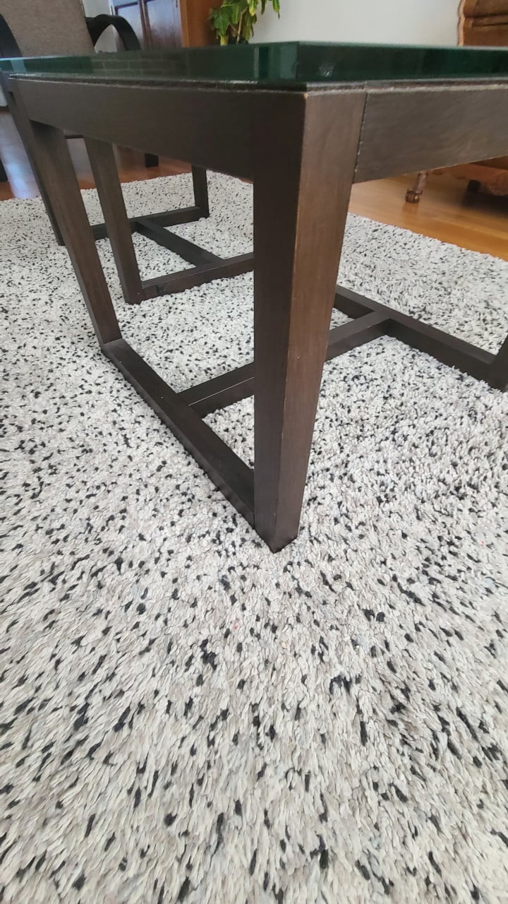 Salontafel glazen blad met houten onderstel