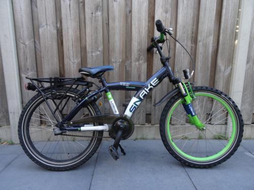 🚲 Loekie Snake Jongensfiets – 22 inch – Stoer Model 💚💙