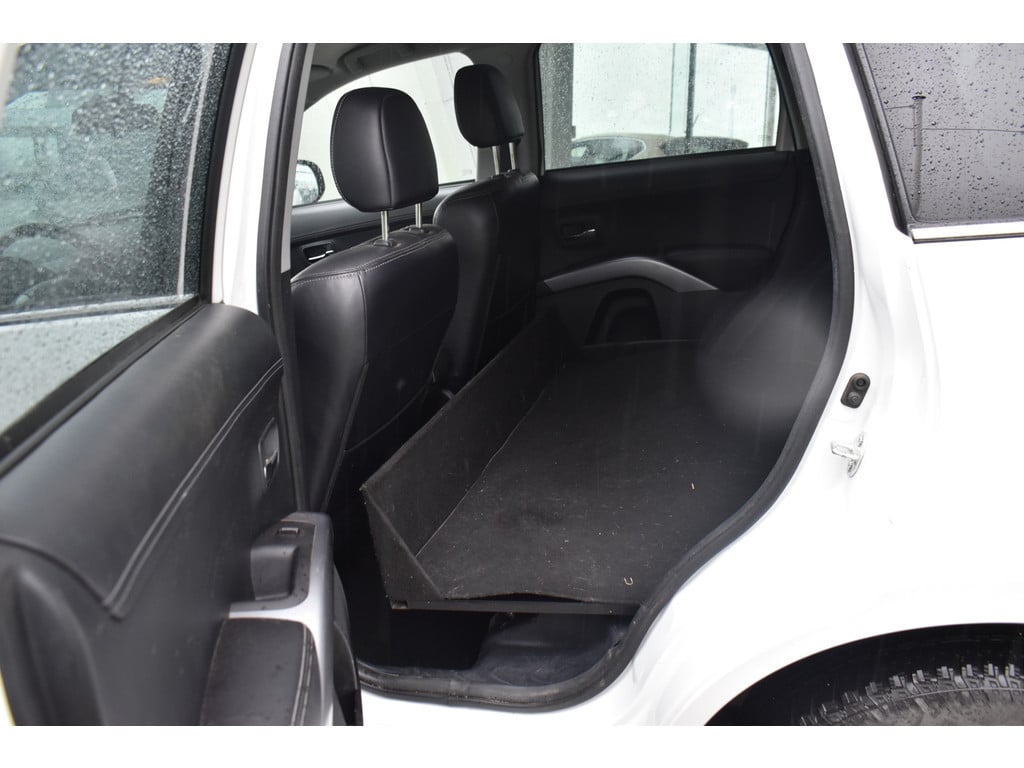 Mitsubishi Outlander outlander 2.2 di 4wd geel kenteken leder, navi, camera