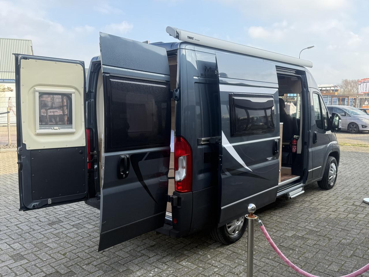 Mc Louis Menfys S-Line Van  ( 5.40m zeer compact, airco,1e eigenaar)