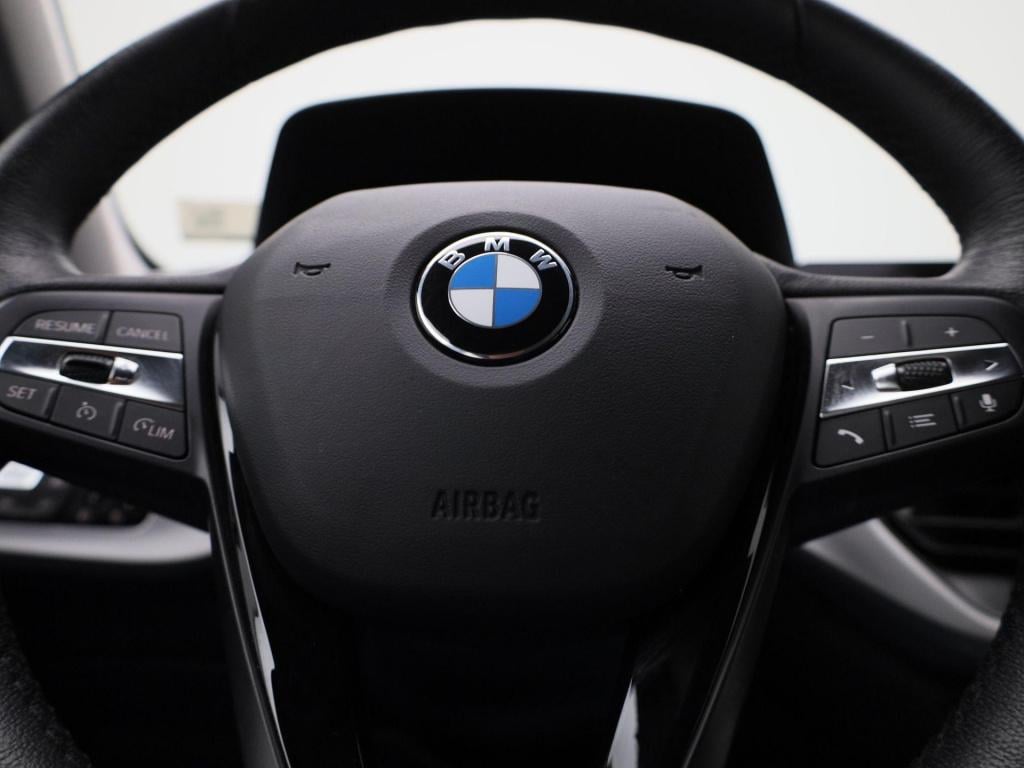 BMW 1 Serie 118i business edition | automaat | apple carplay / android auto