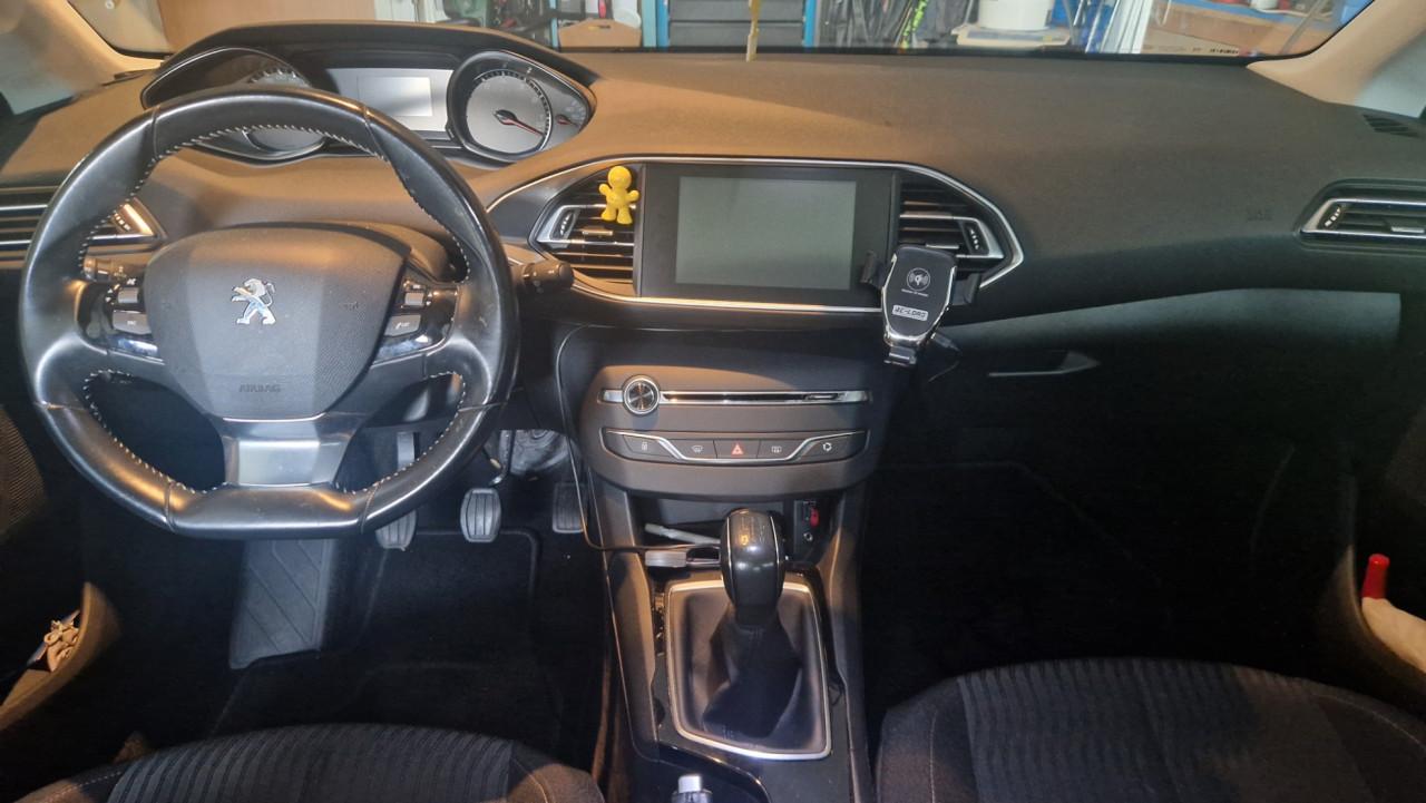 Peugeot 308 1.2 blue lion gt pakket