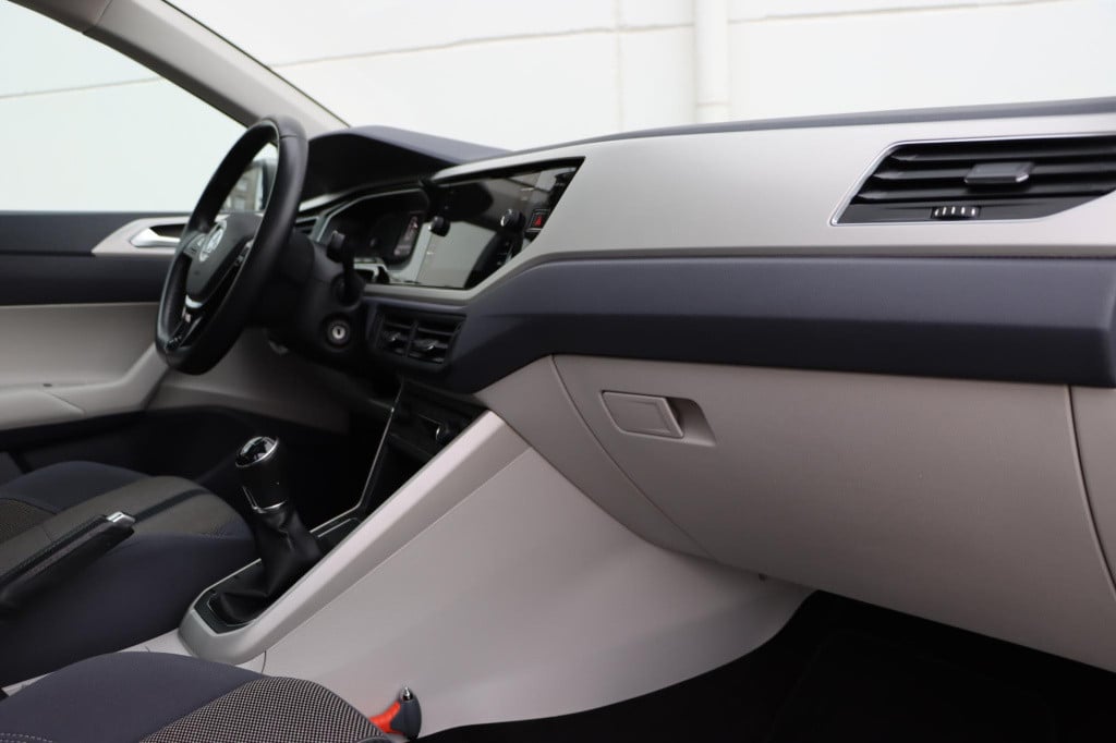Volkswagen Polo 1.0 tsi highline