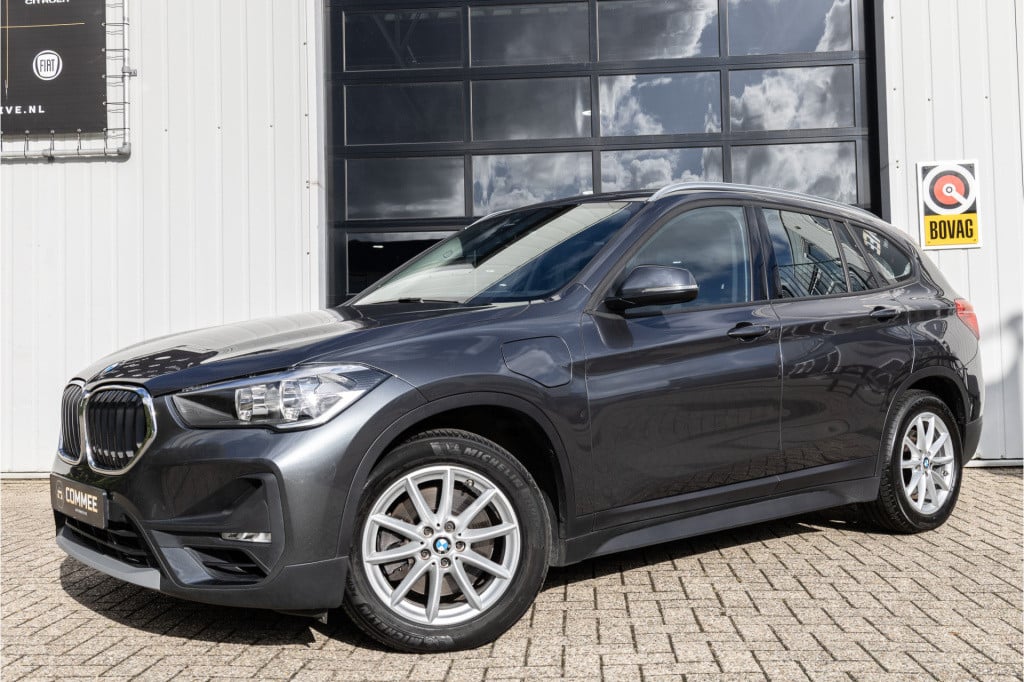 BMW X1 xdrive25e ✅trekhaak✅nav✅cc