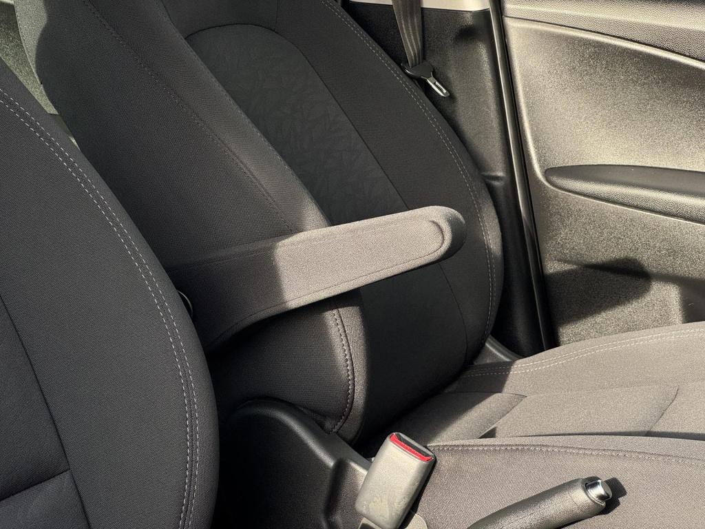 Hyundai Ix20 1.4i go! nl-auto incl. trekhaak