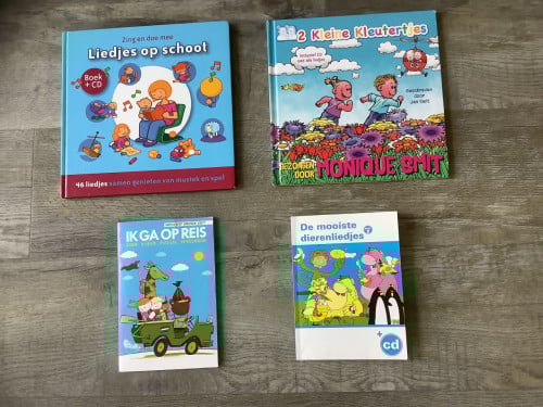 4 Kinderboeken met CD ‘s, Liedjes op schoot, kleutertjes, dieren, op reis
