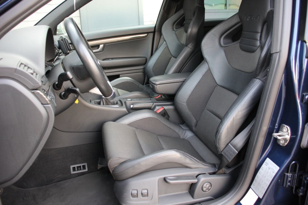 Audi A4 limousine 4.2 v8 rs4 quattro | orig nl | 2de eigenaar | kuipstoelen