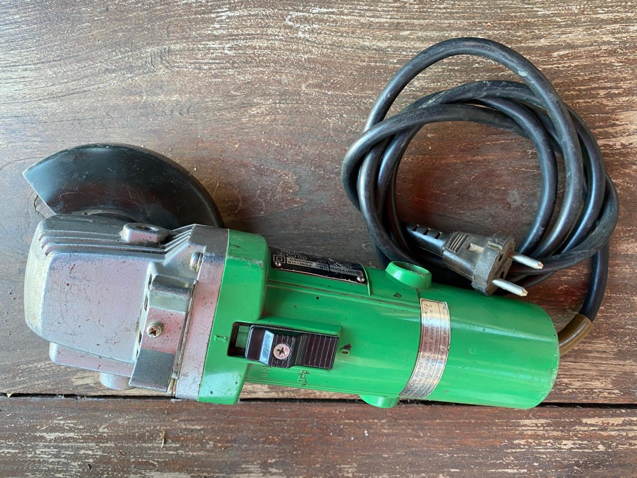 Decoupeerzaagmachine