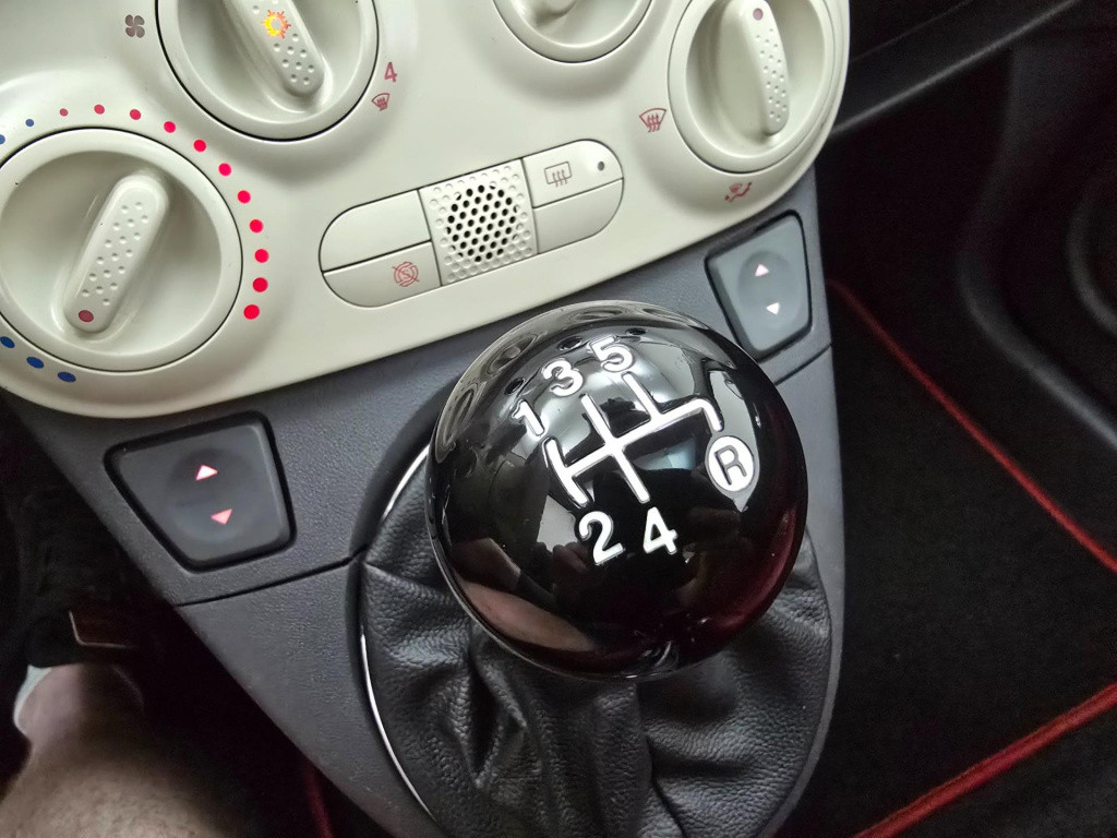 Fiat 500 twinair met panoramadak en unieke parelmoerkleur | tweedehands fia