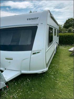 Fendt 700 SGD caravan