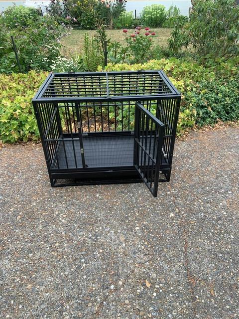 Te koop; stalen puppy bench  kennel
