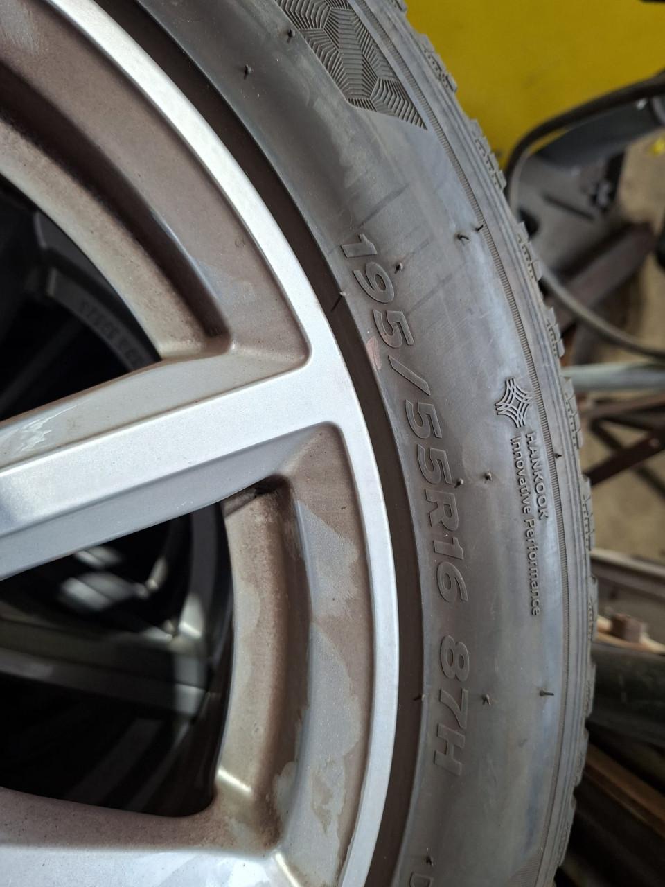 Hankook winterbanden met velgen
