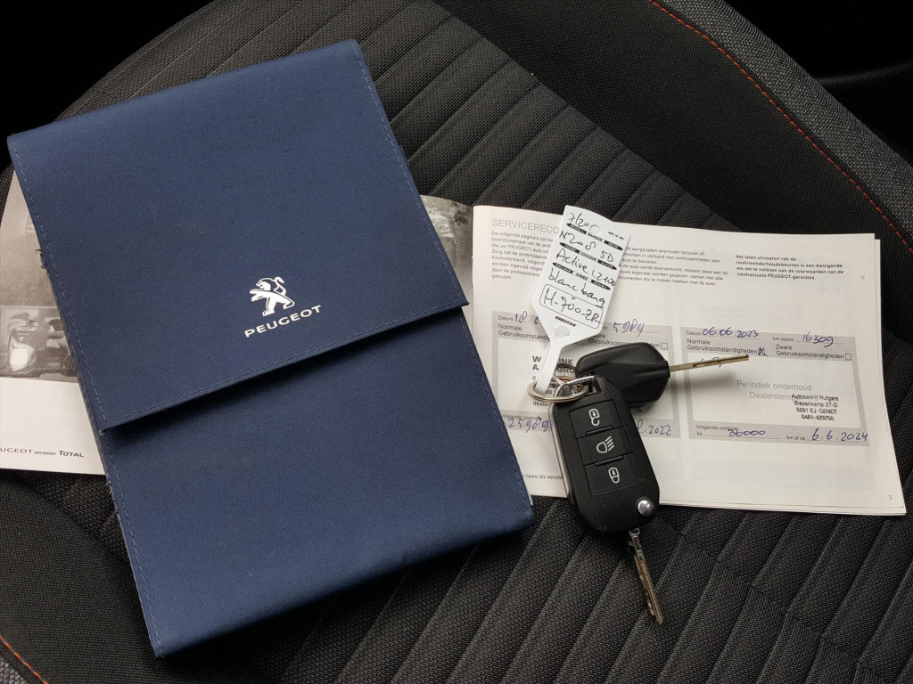 Peugeot 208 1.2 puretech 100pk active airco | cruise control navigatie via 