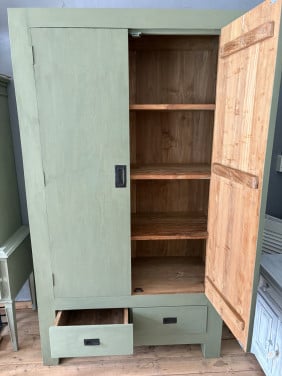 Teakhouten kast