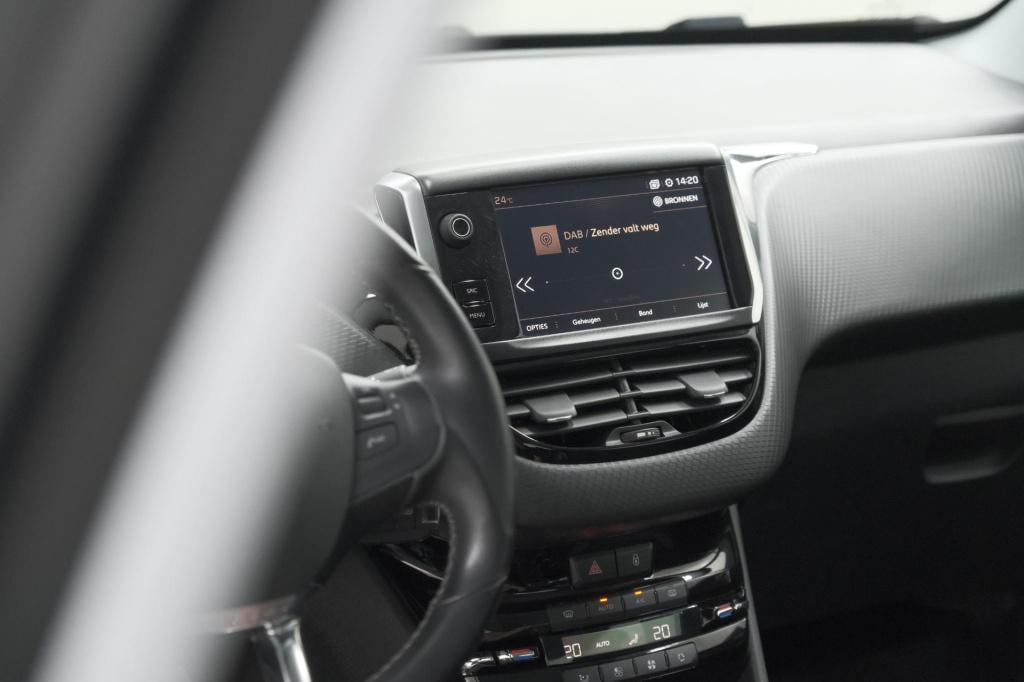 Peugeot 2008 puretech 110 allure | unieke kleur! | trekhaak | camera | appl