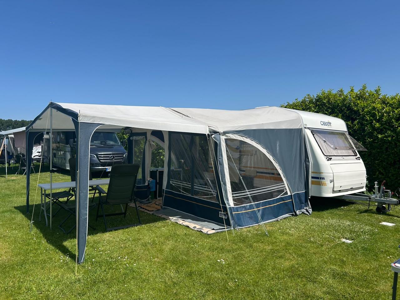 Chateau Caratt caravan