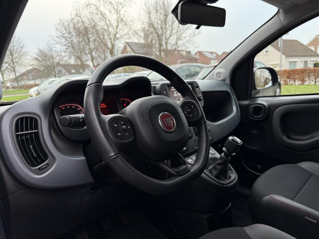 Fiat Panda 1.0 hybrid red cross // carplay , android auto //