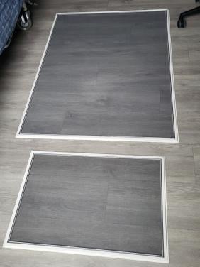 Twee horren, hor voor dakramen, in goede staat