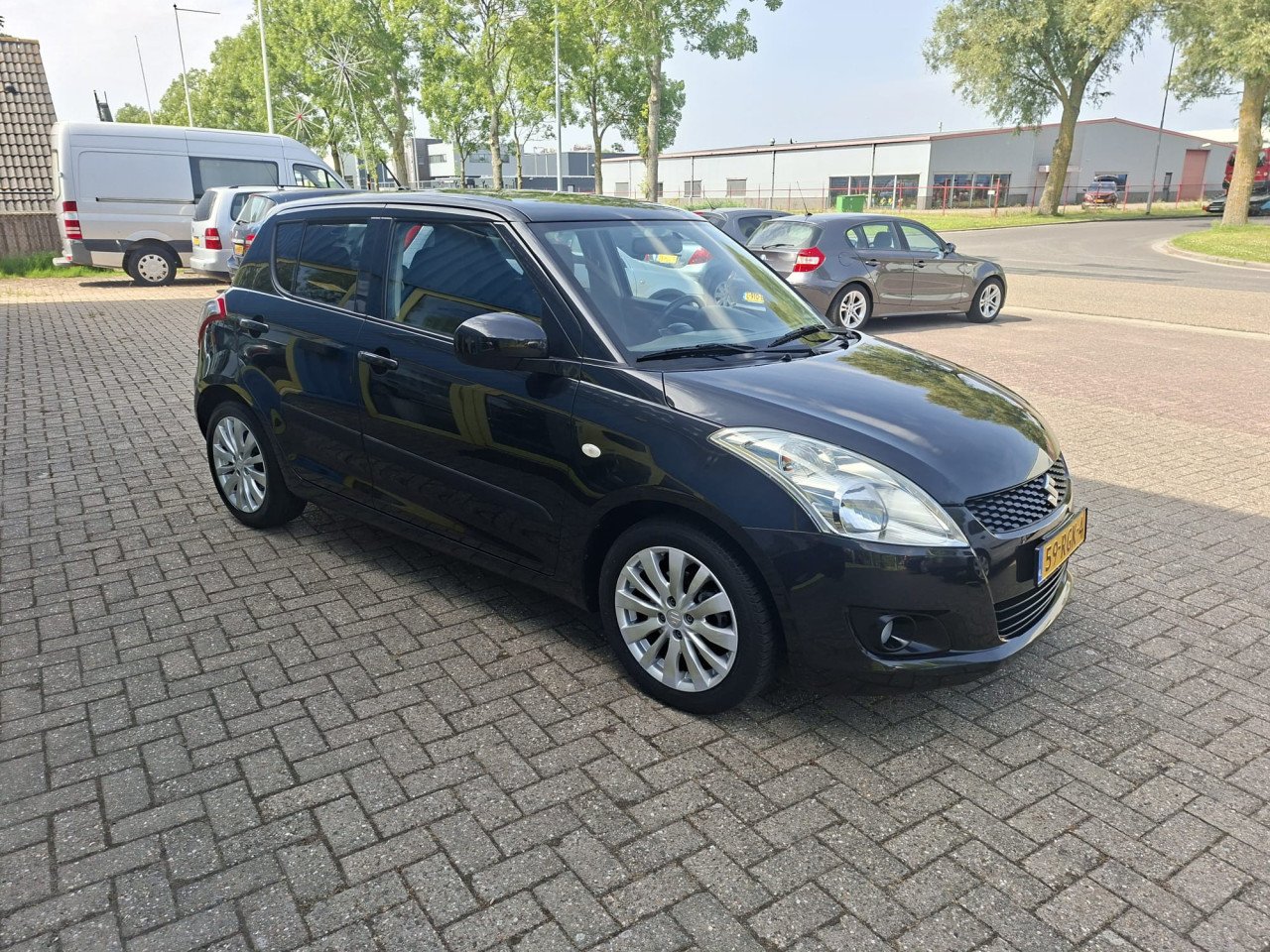 Suzuki SWIFT 1.2i Exclusive EASSS 5deurs bj:2011 airco lm-velgen i.z.g.st
